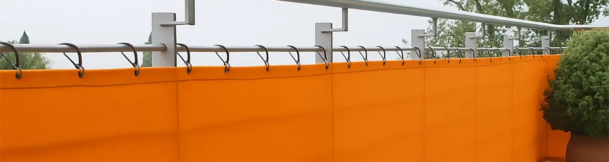 Balkonsichtschutz aus Acrylgewebe