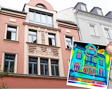 Hausfassade mit eingeblendeter Wärmebildkamera-Aufnahme, zeigt Wärmeverluste an Fenstern und Gebäudefassade zur Analyse der Energieeffizienz