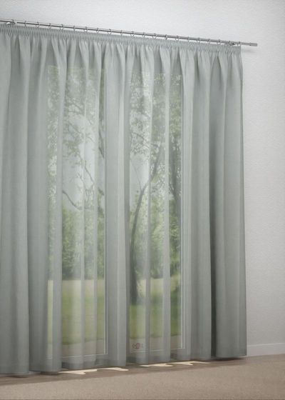 Gardinenstore in Beige