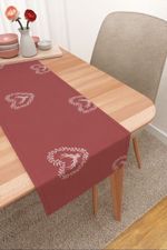 Tischläufer in Rot