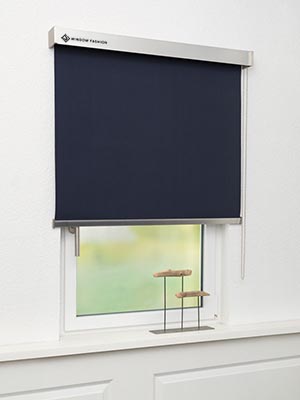 Verdunkelungsrollo Scerzo Dark 27.26 Fensteransicht