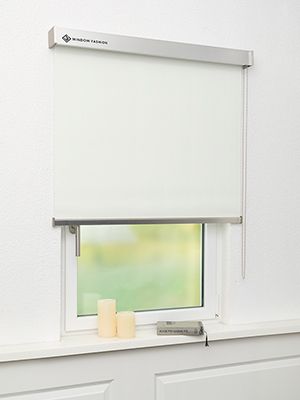 Verdunkelungsrollo Modena Dark 81.07 Fensteransicht
